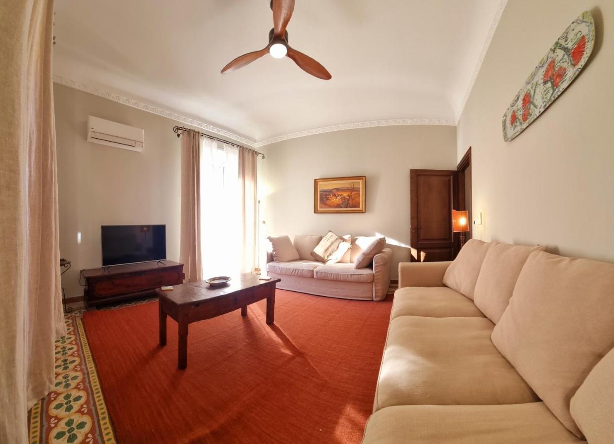 Dimora Ventimiglia Apartment เชฟาลู ภายนอก รูปภาพ