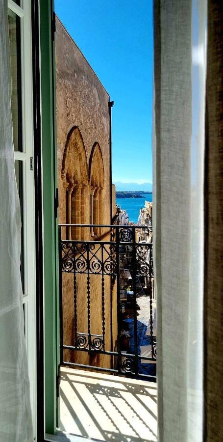 Dimora Ventimiglia Apartment เชฟาลู ภายนอก รูปภาพ