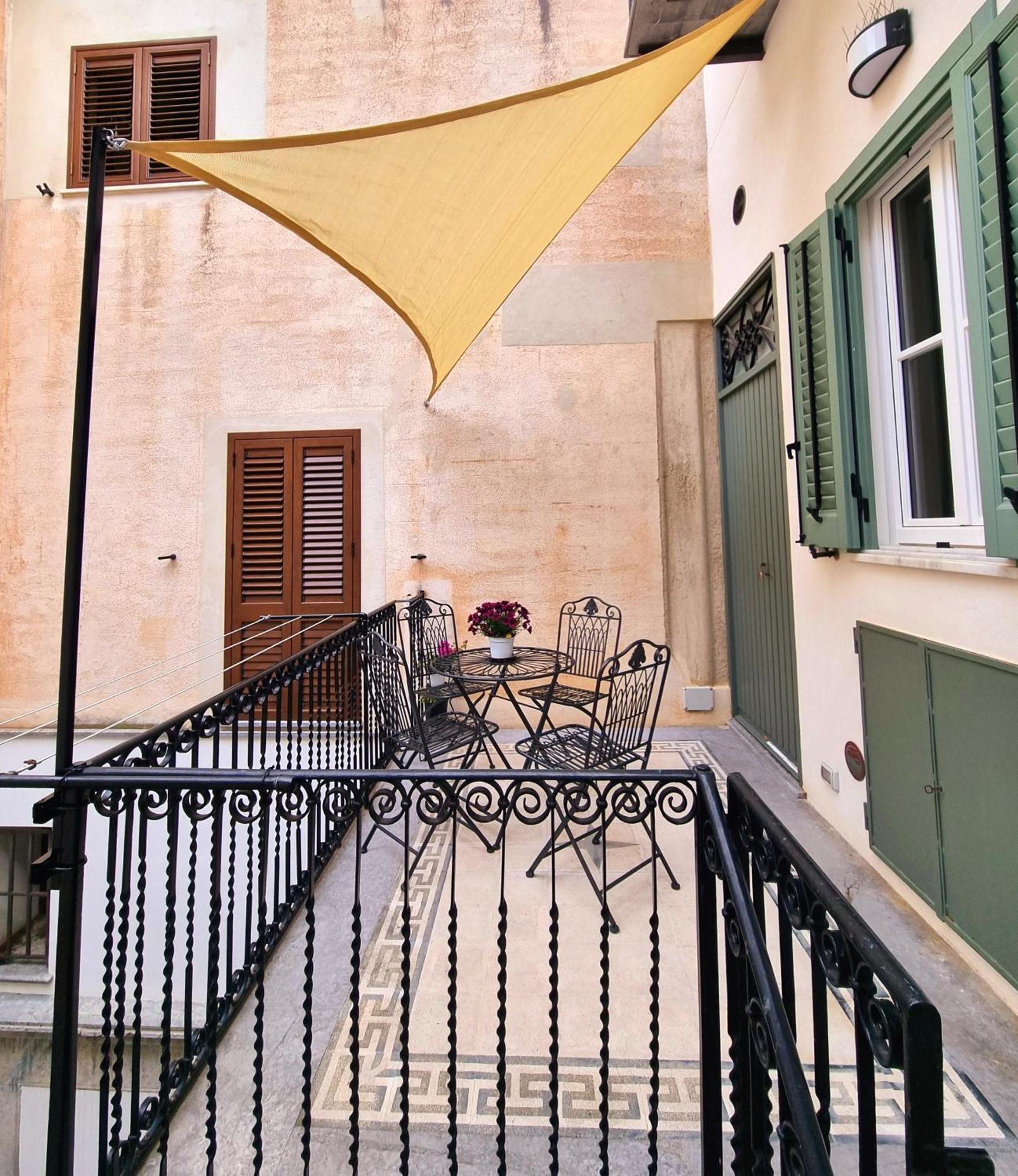 Dimora Ventimiglia Apartment เชฟาลู ภายนอก รูปภาพ